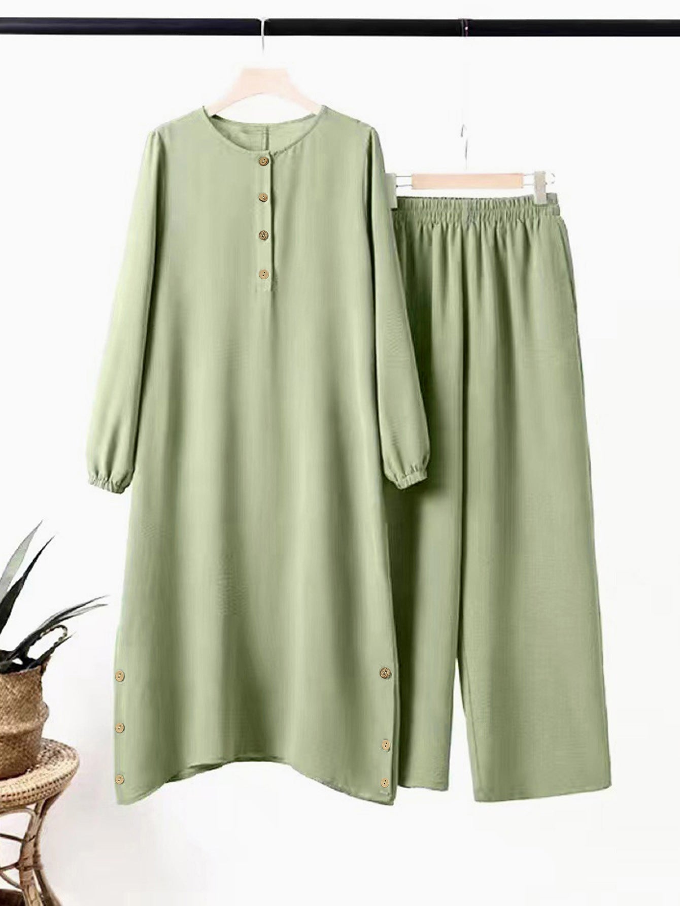 MH0082 Solid Color Long Sleeve Side Seam Decorative Wood Buckle Rubber Waist Ladies Set